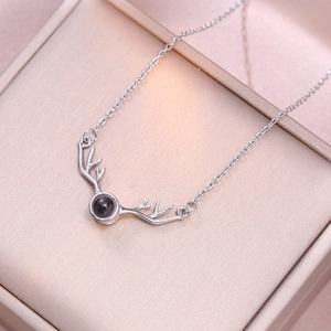 Romantic Deer Antlers Projection Pendant Necklace For Women Titanium Steel Zirconia Jewelry Simple Elegant Neckchain Fashion Accessory