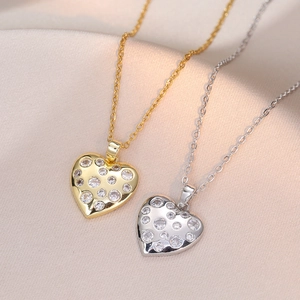 Collier Pendentif Coeur En Acier Titane Avec Zircons Incrustés Chaîne Délicate Minimaliste Bijoux Cadeau Pour Femmes