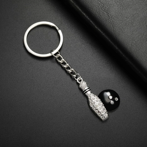 Porte-clés Créatif Quille et Boule de Bowling en Alliage Argent Électroplaqué Incrusté de Strass pour Clés de Voiture