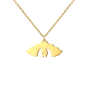 Collana con ciondolo a pipistrello dorato in acciaio inossidabile lucido con catena sottile