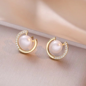 Orecchini geometrici in perle placcati oro con pietre di zircone pavé scintillanti