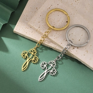 Porte-clés en Acier Inoxydable Fleur de Lotus Creuse Pendentif Triple Fleurs Anneau de Clé pour Femmes Hommes Cadeau Bijoux