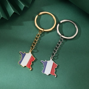 Porte-clés carte de France émaillé tricolore disponible en finition or et argent