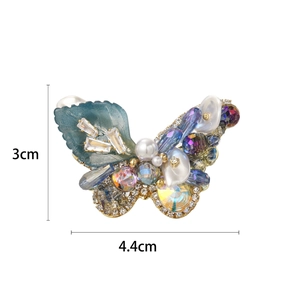 Fashion butterfly brooch pin with crystals and pearls in gold-tone setting, size 4.4x3cm