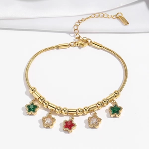 Bracelet chaîne serpent doré avec cinq charms étoiles en zircon coloré et perles polies