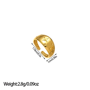 Detailansicht des Goldrings mit Stern und Maßen von 1,78 cm Durchmesser und 1 cm Breite