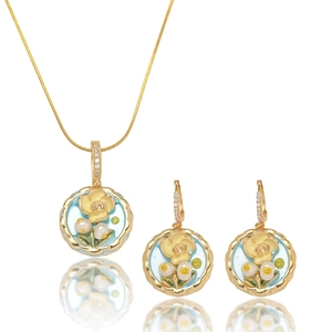 Französisches Vintage-Schmuckset mit hellblauem Emaille-Blumenanhänger und Ohrringen