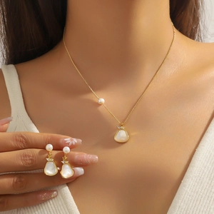Neuer Chinesischer Stil Birne Muschel Süßwasserperle Halskette Ohrringe Gold Titanstahl Zirkonia Schmuck Für Damen Bankett Accessoires