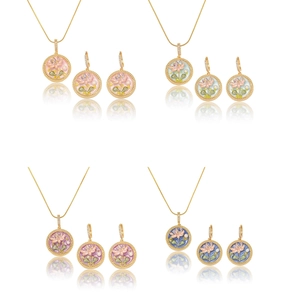 Französisches Retro-Schmuckset mit Süßwasserperlen und Lotus-Emaille-Anhängern in vier Farben