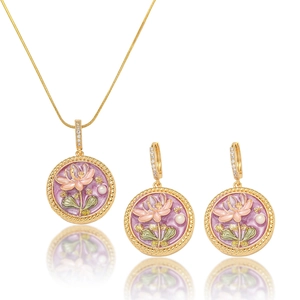 Französisches Vintage Halsketten- und Ohrring-Set mit lila Emaille und Perlen