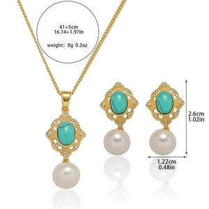 Ensemble collier et boucles d'oreilles perles baroques et turquoise au design floral doré