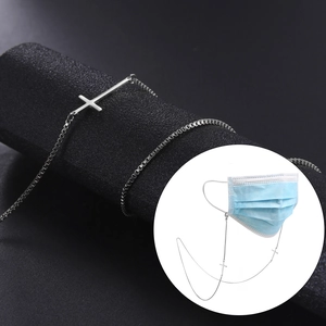 Chaîne de boîte en acier inoxydable argenté pour lunettes et masques avec breloques de croix