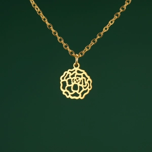 Detaillierte Nahaufnahme eines hohlen Rosenausschnitts an einer feinen goldenen Edelstahlkette