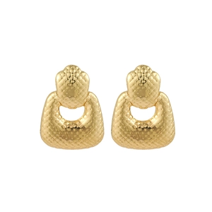 Boucles d'oreilles irrégulières en acier titane doré avec texture peau de serpent
