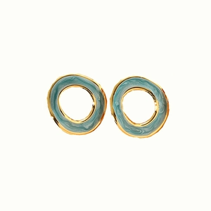 Franse vintage onregelmatige ronde oorbellen met blauw marmeren emaille en gouden rand