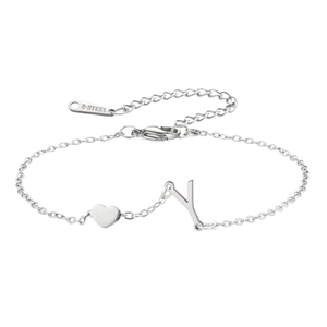 Silbernes Edelstahlarmband für Damen mit Herzanhänger und dem Buchstaben Y als Charm