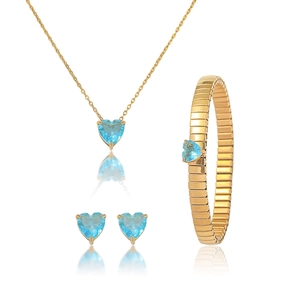 Detailliertes Set aus hellblauen Herz-Edelsteinen mit Halskette, Ohrringen und Armband