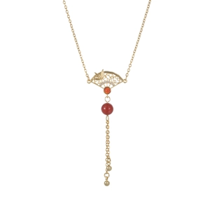 Elegante goldene fächerförmige Halskette mit rotem Achat und Vogel-Bambus-Gravur