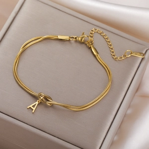 304 Roestvrij Staal Dubbele Slangenketting Armband Liefdesknoop Hoofdletter A-Z Hanger Verstelbare Initialen Sieraden Voor Vrouwen Mannen Goud Zilver Verguld Mode Armband Cadeau