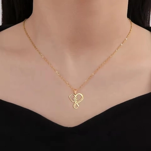 Gouden hart stethoscoop ketting met felicitatie gravure en fonkelend kristal accent