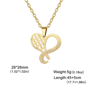 Gouden tennisracket hartketting met zirkonia steentjes voor sportliefhebbers
