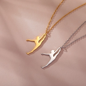 Colliers avec pendentif silhouette gymnastique en acier inoxydable 304 poli or et argent