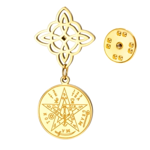 Spilla in acciaio dorato con nodo celtico e ciondolo tondo Tetragrammaton