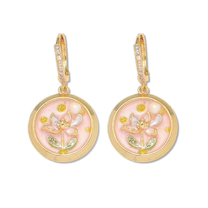 Elegante vergoldete Emaille-Blumenohrringe mit Süßwasserperlen und Kristallbesatz