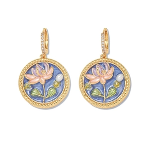 Vintage Emaille-Ohrringe mit Süßwasserperlen und rosa Lotusblüten im Goldrahmen