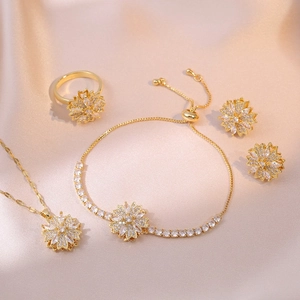Collana Orecchini Anello E Bracciale Con Fiore Rotante Acciaio Al Titanio Zircone Placcato Oro Gioielli Eleganti Da Donna