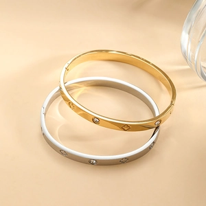 Bracciale Rigido in Acciaio Inossidabile con Quadrifoglio Cavo Zircone Strass Braccialetto Aperto Gioielli Moda Donna Uomo Oro Argento