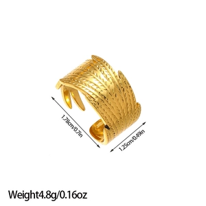 Detailed size specifications for the gold feather pattern stainless steel ring