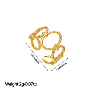 Vue détaillée montrant les dimensions et le poids de la bague chaîne dorée ajourée