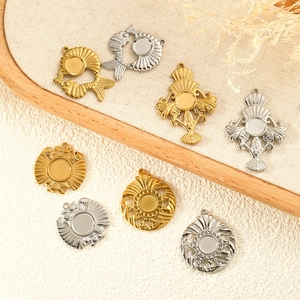 DIY roestvrijstalen kruis- en kantbedels voor sieraden in goud- en zilverkleur