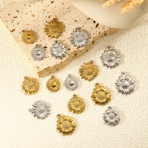 18K Gold und Silber Sonnenblumen Anhänger in verschiedenen Größen für DIY Schmuckdesign