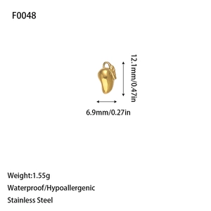 Makroaufnahme des Gold-Mango-Anhängers mit 12,1 mm Höhe und Spezifikationen zum Gewicht