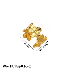 Close-up of 18k gold plated hollow leaf ring with 1.78cm height and 1.26cm width detail