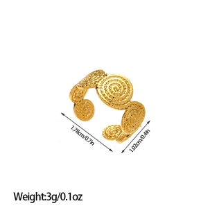 Detail shot of 18k gold plated spiral ring with 1.78cm diameter and 3g weight