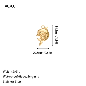 Détails du pendentif dauphin en or 18 carats avec dimensions et propriétés étanches