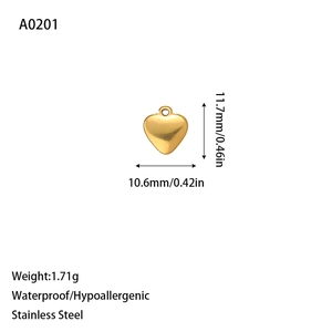 Detailed size specifications of the waterproof stainless steel golden heart pendant