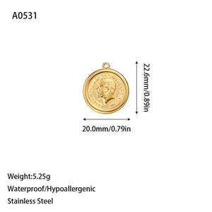 Macro detail of oval gold George V coin pendant with size and weight measurements