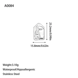 Detailed size specifications for oval Virgin Mary stainless steel pendant with dimensions