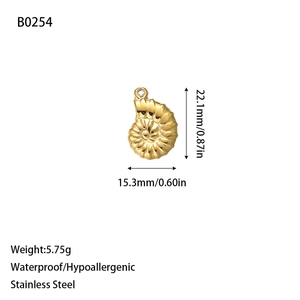 Pendentif nautile en acier inoxydable doré avec mesures de taille et caractéristiques étanches