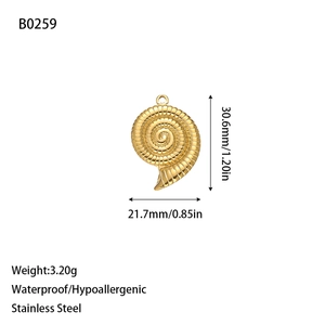 Pendentif nautile doré en acier inoxydable avec texture spirale et finition étanche