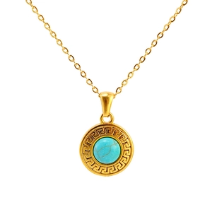 Collana in acciaio inossidabile placcata oro 18K con ciondolo tondo in turchese e greca