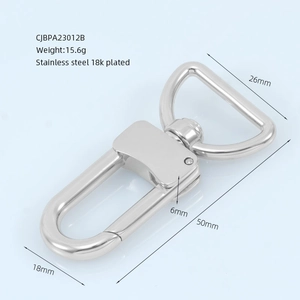 Detailed view of 18k gold plated stainless steel swivel lobster clasp with 15.6g weight