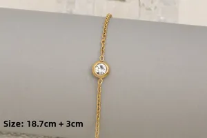 Detailansicht des 18K vergoldeten Bubble-Armbands mit Zirkonia und Größeninformationen