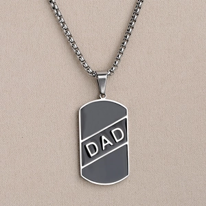 Collar militar DAD para hombre de acero inoxidable con esmalte negro y cadena de caja