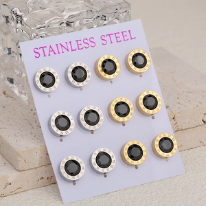 Boucles d'oreilles classiques en acier inoxydable avec chiffres romains et cristaux noirs