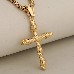 Collana con Ciondolo a Croce in Acciaio Inossidabile a Corda Torta per Uomo Donna Hiphop Punk Oro Argento Nero Gioielli